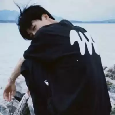 訾幻灵